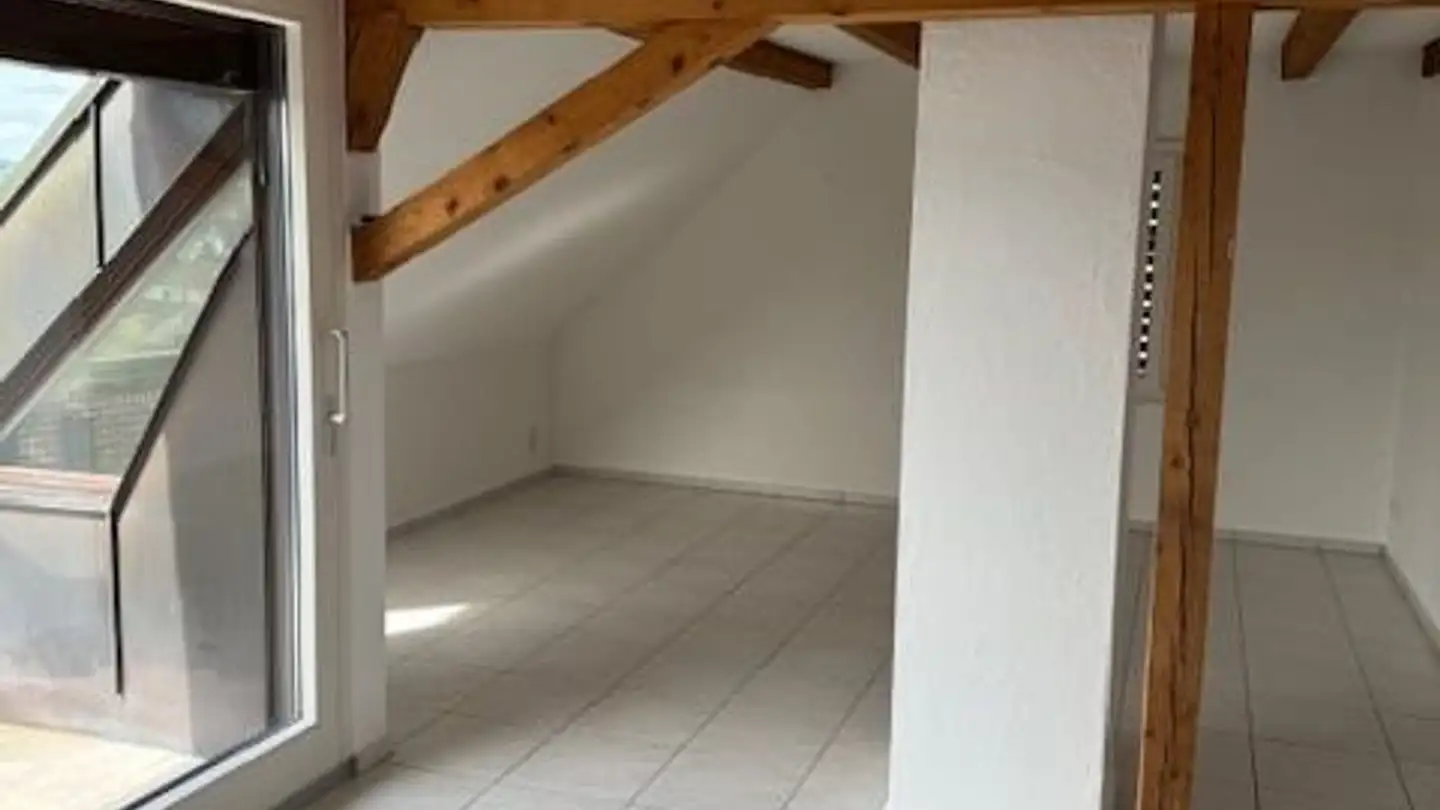 Dachgeschosswohnung mieten - Mühlebühlstrasse 11, 5737 Menziken