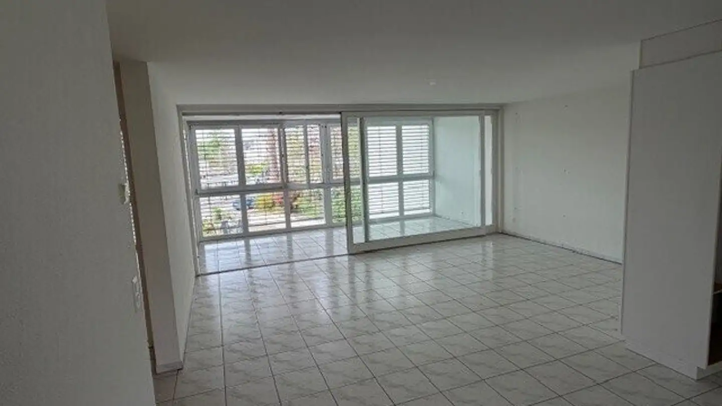 Wohnung mieten - Reinacherstrasse 3, 4106 Therwil - Foto 2