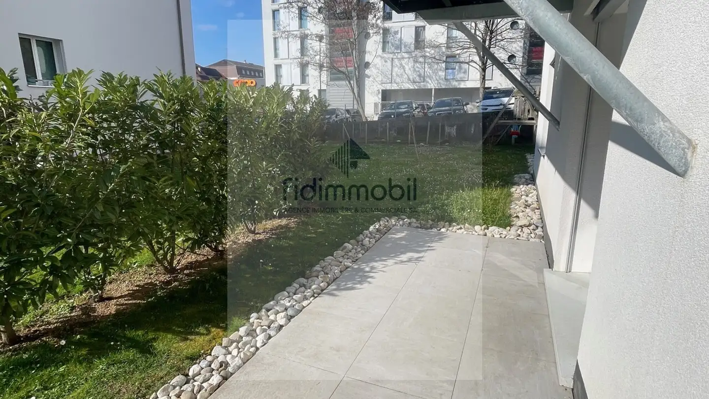 Appartement à louer - Rue Des Uttins, 2034 Peseux - Photo 2