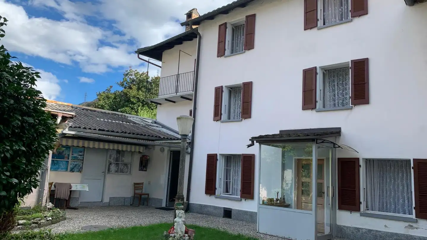Single house for sale - 6572 Quartino