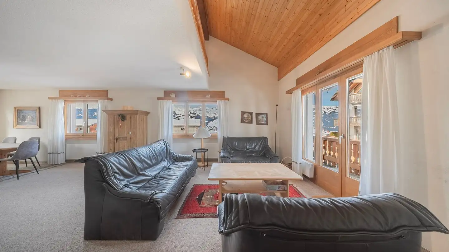 Dachgeschosswohnung kaufen - 7134 Obersaxen