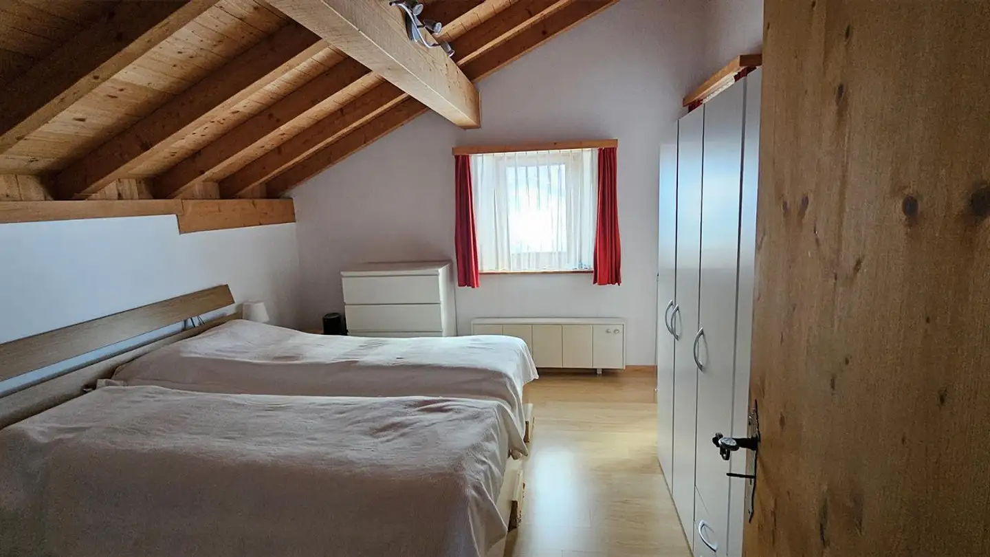 Attique à louer - Aegertawäg 22, 7075 Churwalden - Photo 3