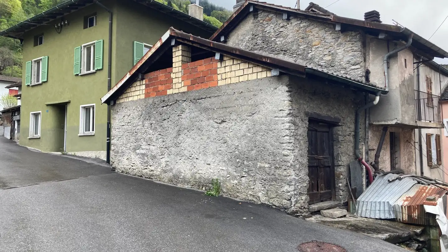 Casa singola in vendita - Via San Nicolao 4, 6703 Osogna - Photo 3