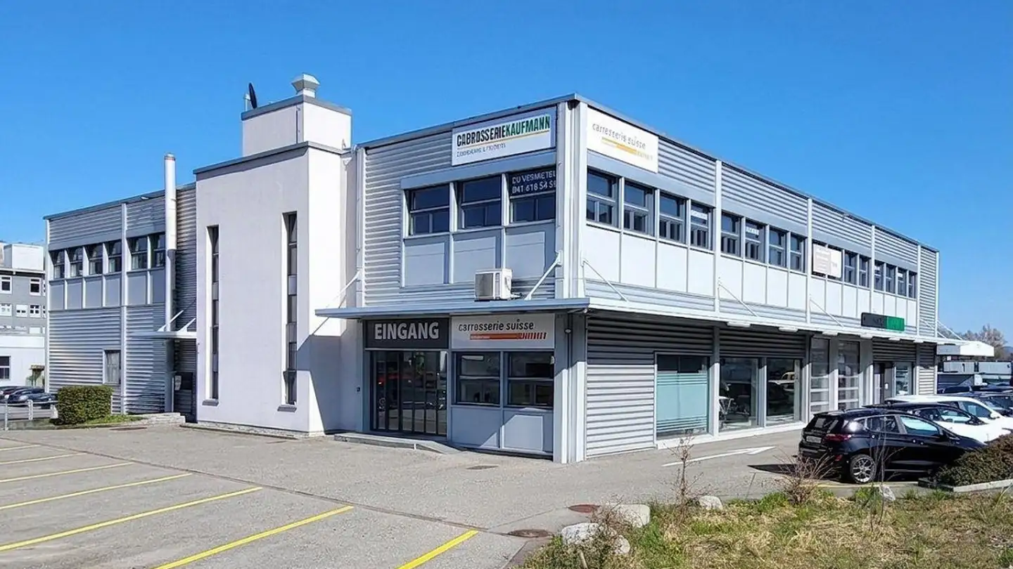 Commerciale in affitto - Längenbold 14, 6037 Root