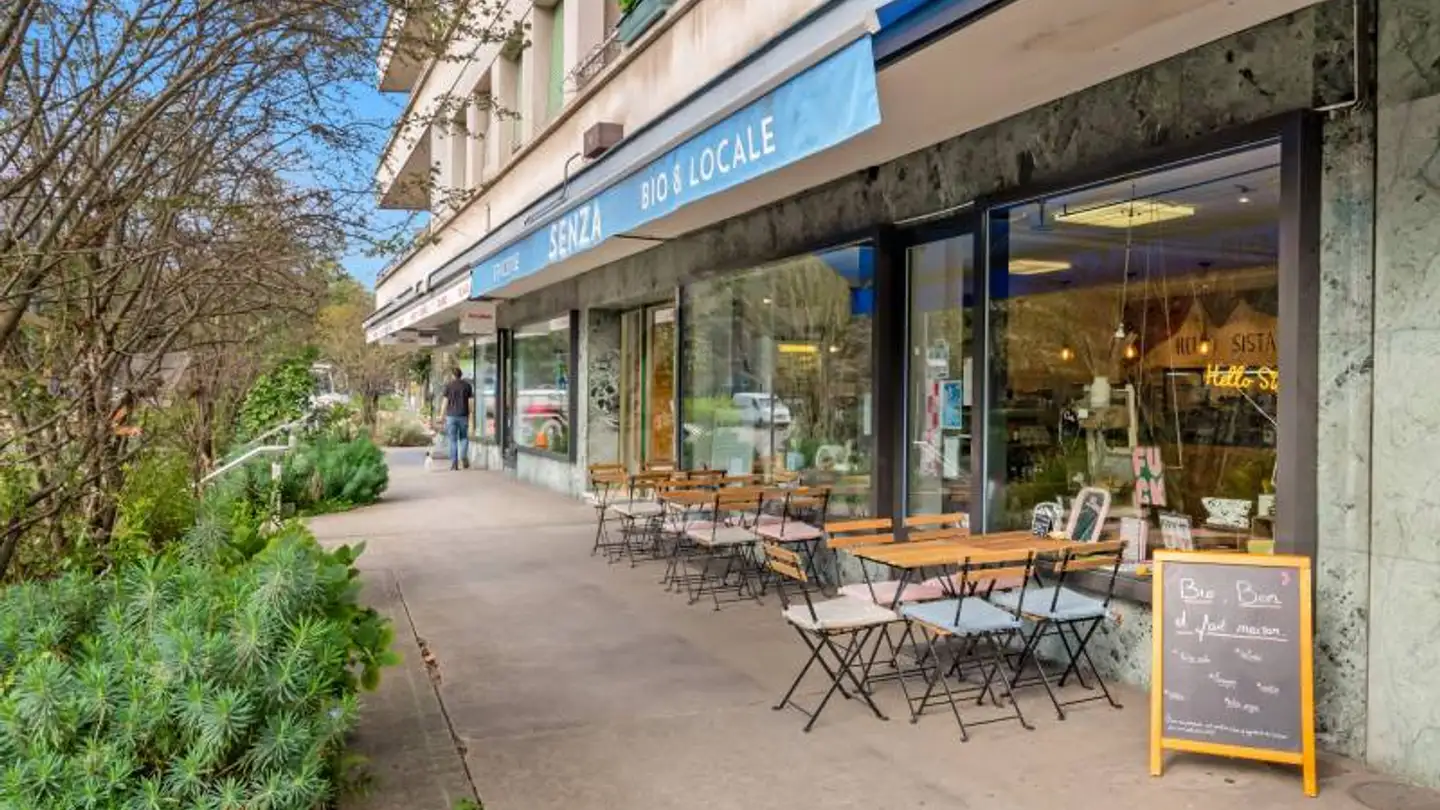Commercial for rent - Place De L' Octroi 10, 1227 Carouge GE