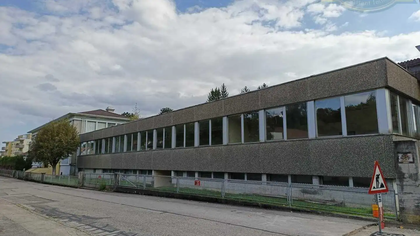 Edificio ad uso misto in vendita - 2900 Porrentruy