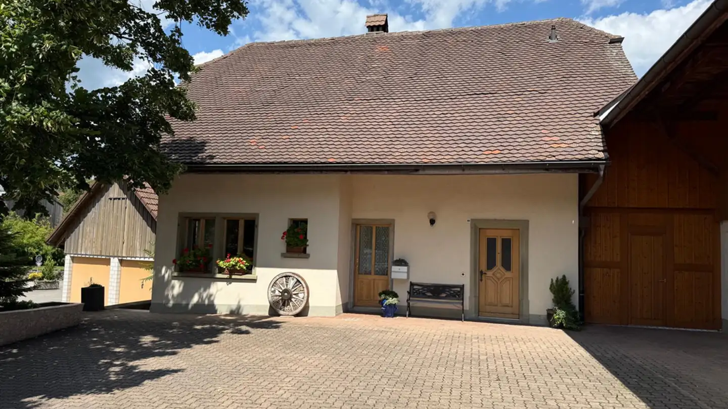 Single house for rent - Britschenmattstrasse 1, 3238 Gals