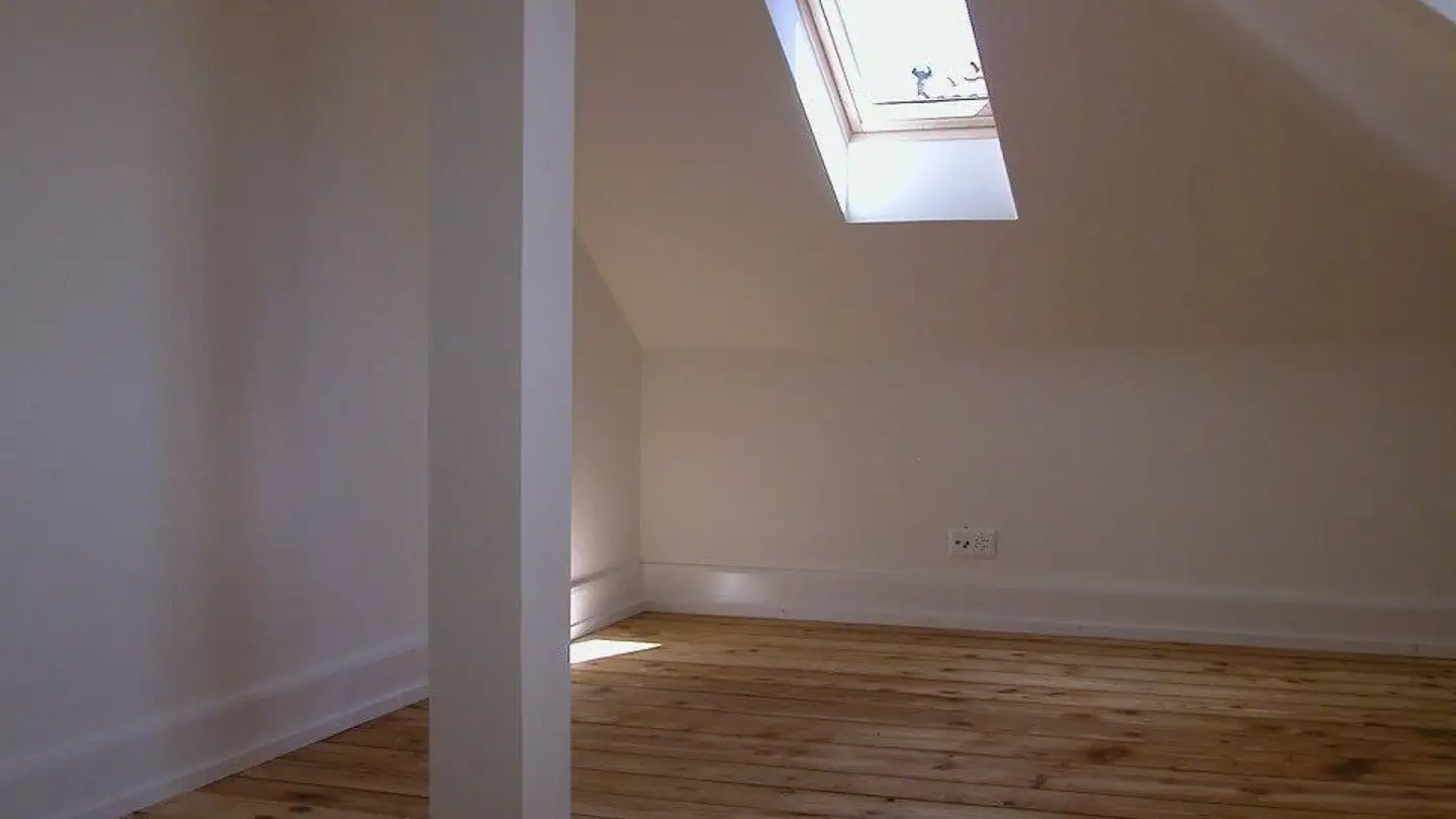 Attic flat for rent - Neufeldstrasse 135, 3012 Bern - Photo 2
