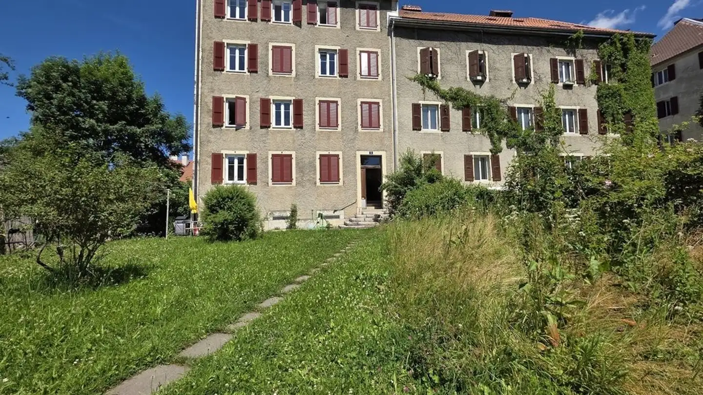 Single garage for rent - Rue Du Docteur-Kern 5, 2300 La Chaux-de-Fonds