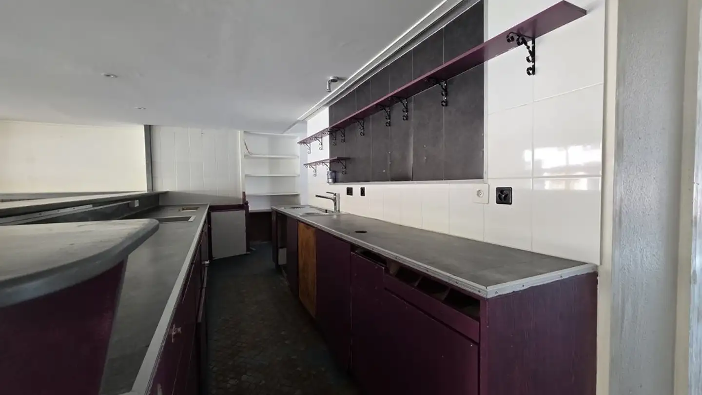 Magasin à louer - Rue Daniel-Jeanrichard 13, 2400 Le Locle
