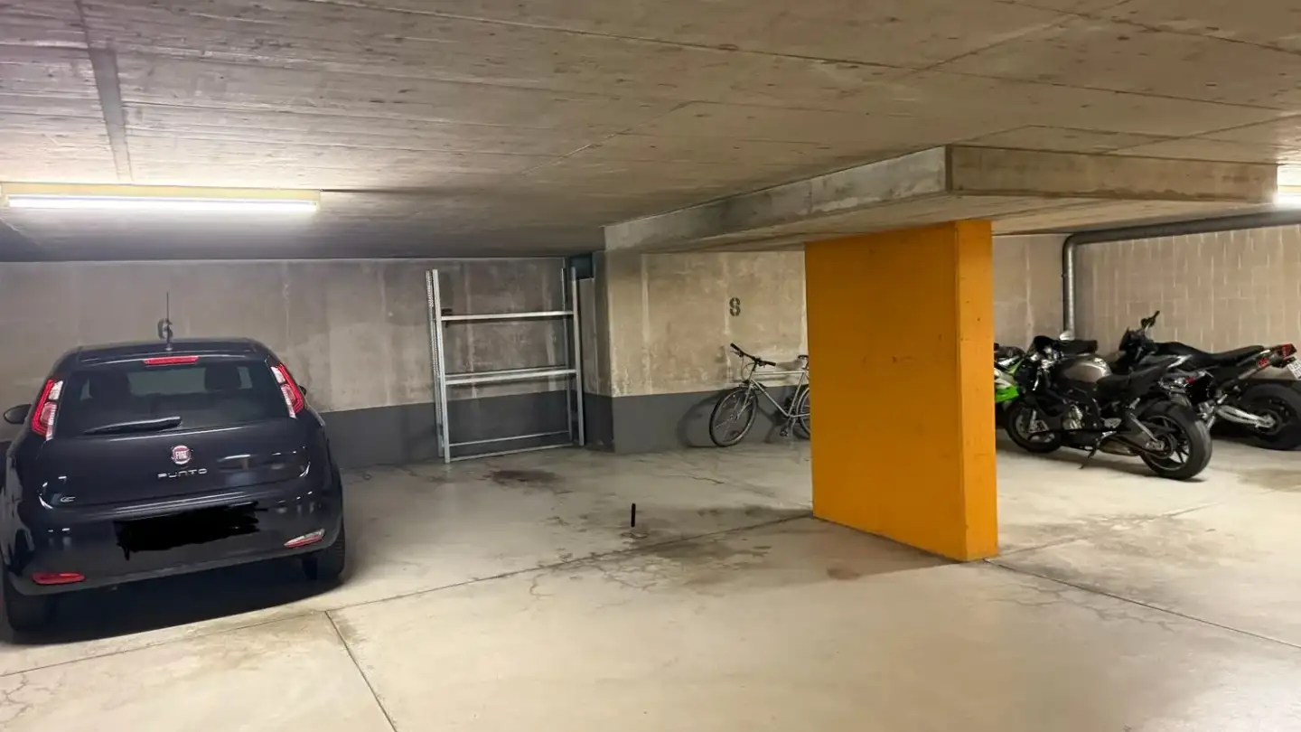 Underground parking space for rent - Altstetterstrasse 311, 8047 Zürich