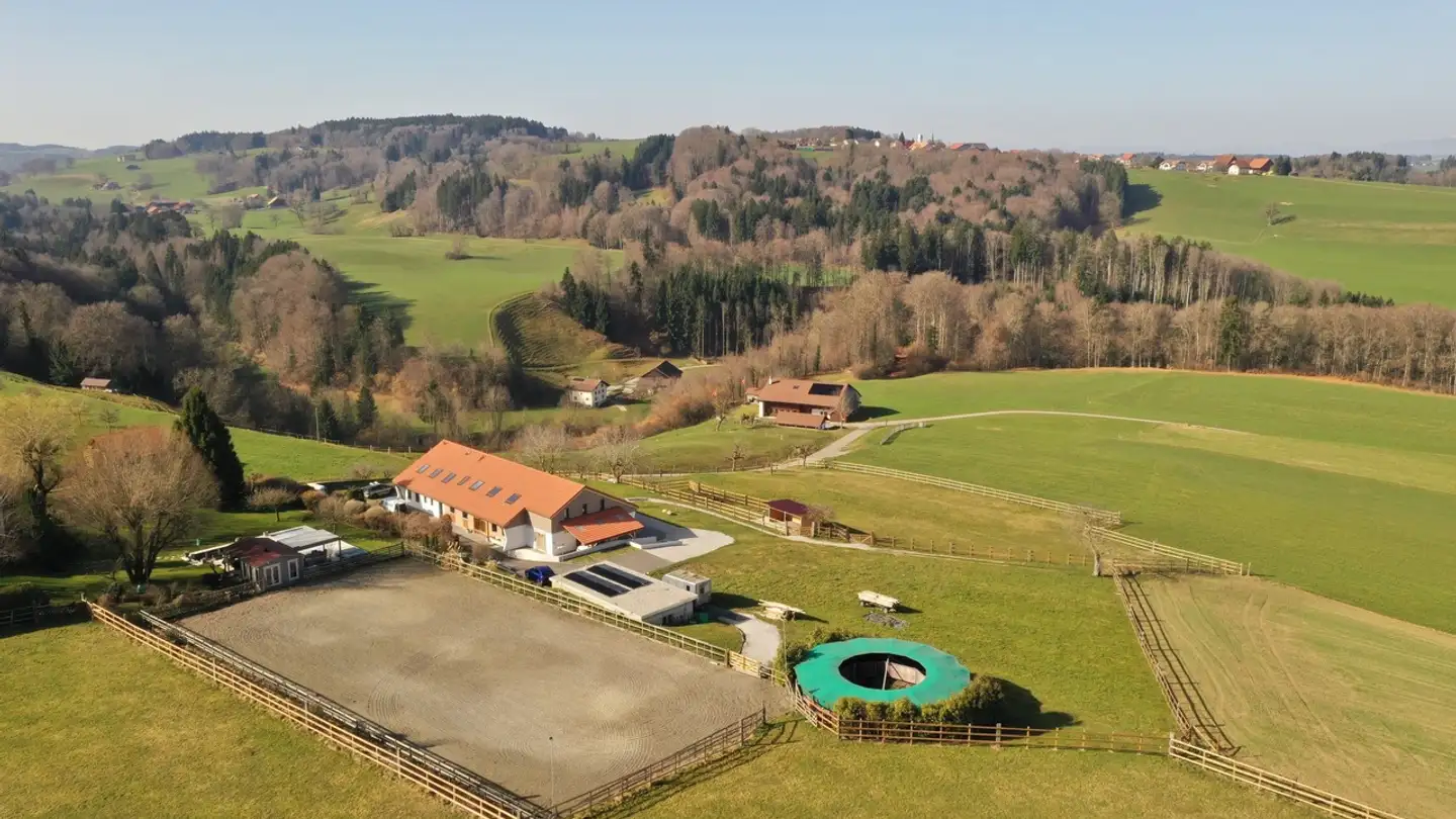 Farm for rent - 1692 Massonnens