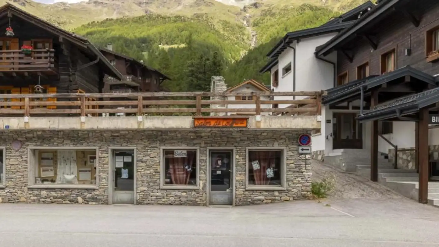 Commercial for sale - 3961 Zinal