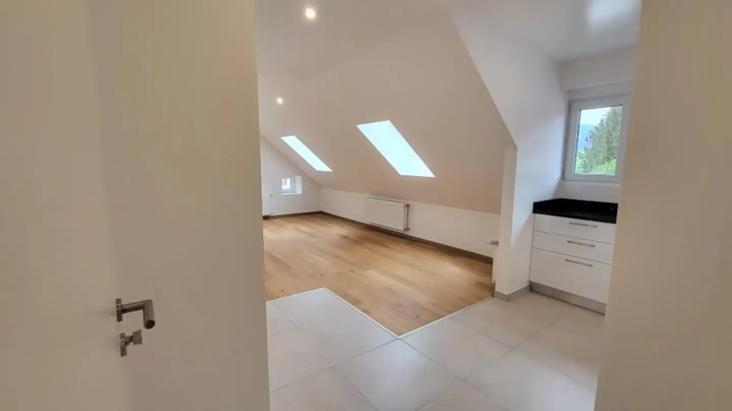 Attic flat for sale - Rue Du Crêt-De-L'eau, 2108 Couvet - Photo 3