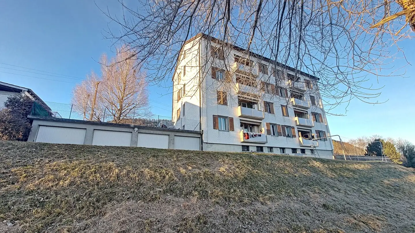 Residential building for sale - 1357 Lignerolle