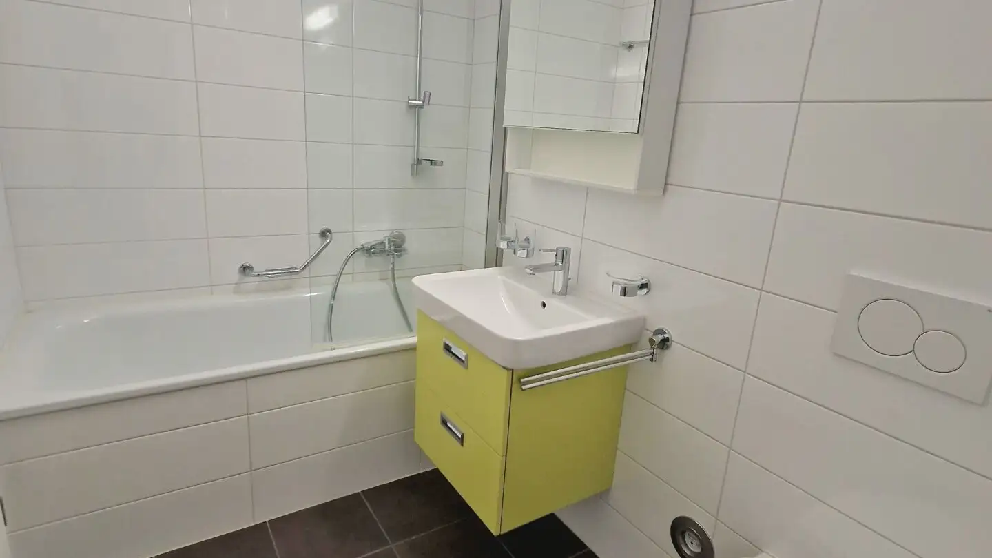 Apartment for rent - Avenue Du Simplon, 1870 Monthey - Photo 3