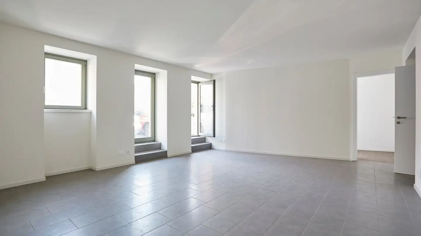 Office space for sale - 6855 Stabio