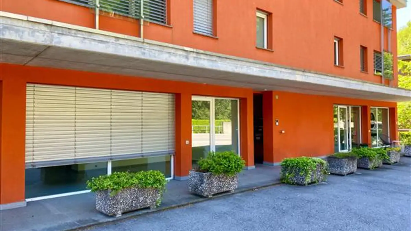 Shop for sale - 6982 Agno