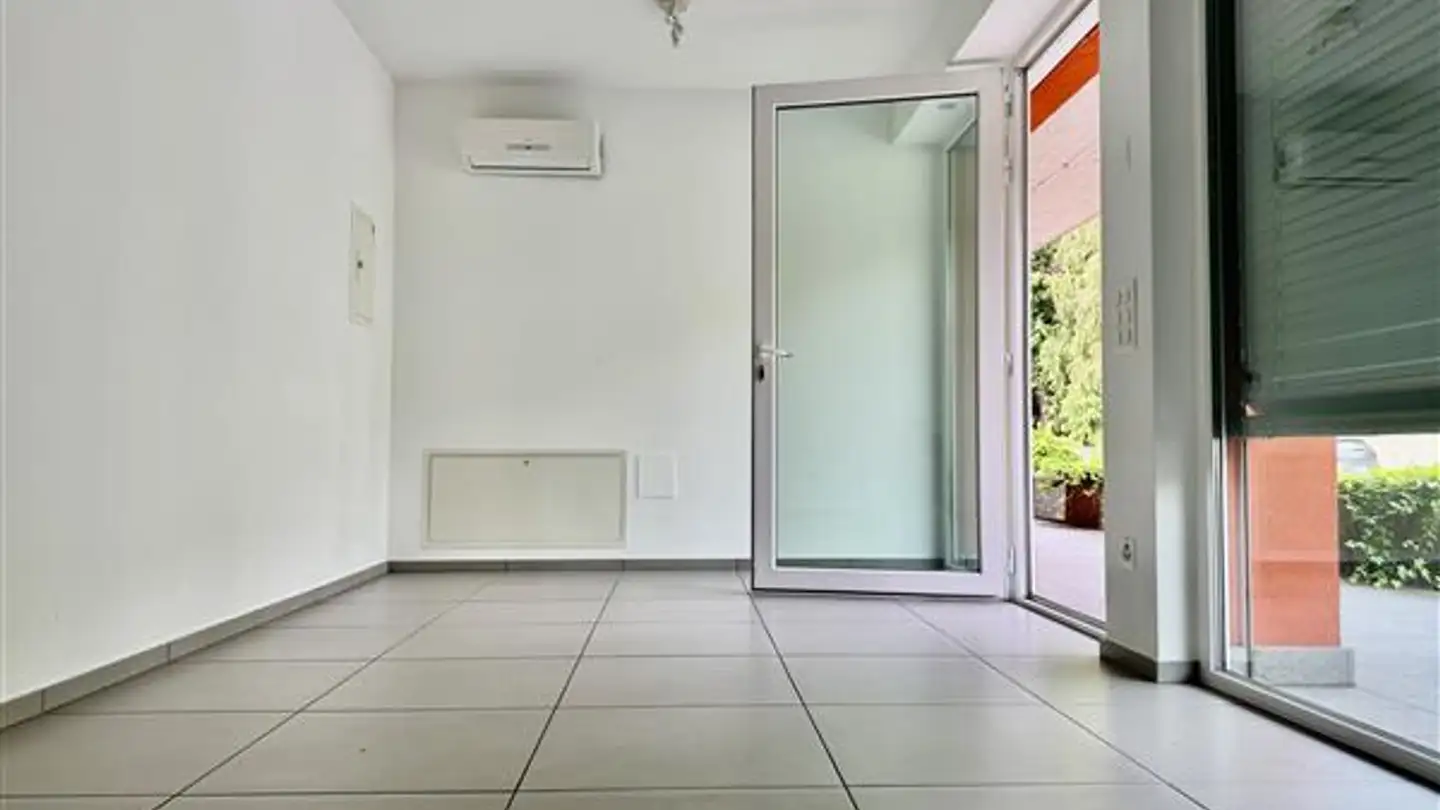 Shop for sale - 6982 Agno - Photo 3