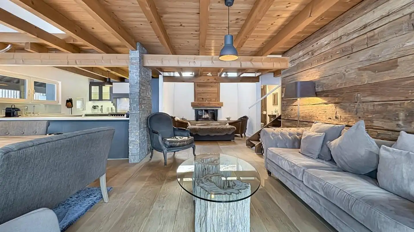 Single house for sale - 3818 Grindelwald - Photo 3