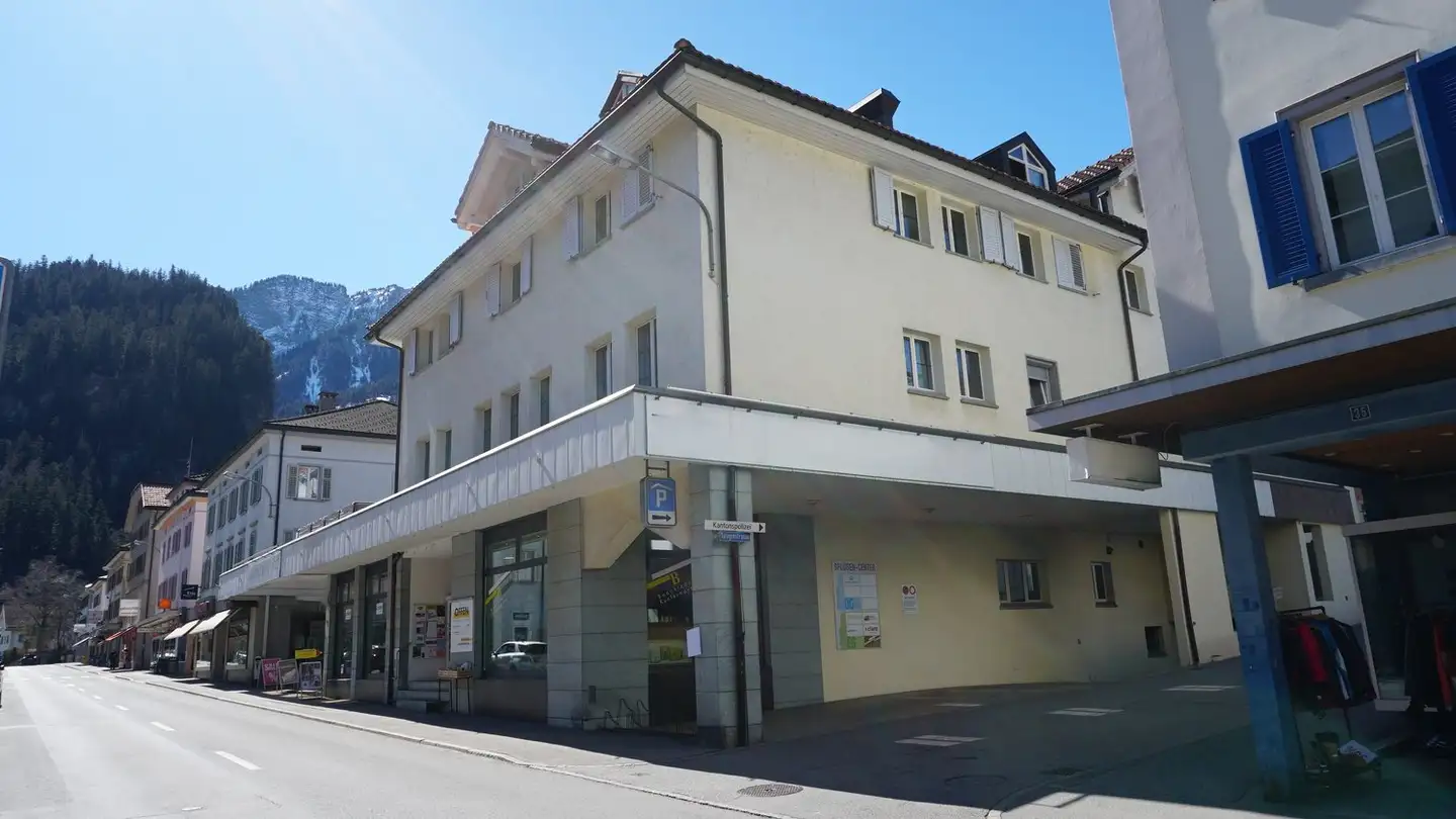Tiefgaragenstellplatz kaufen - Neudorfstrasse 29, 7430 Thusis