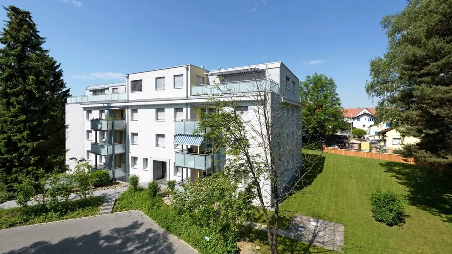 Outdoor parking space for rent - Hegger 5, 8603 Schwerzenbach