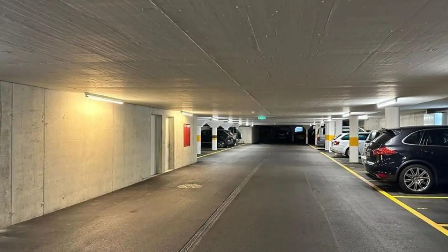 Tiefgaragenstellplatz mieten - Wilmatt 2, 6370 Oberdorf NW