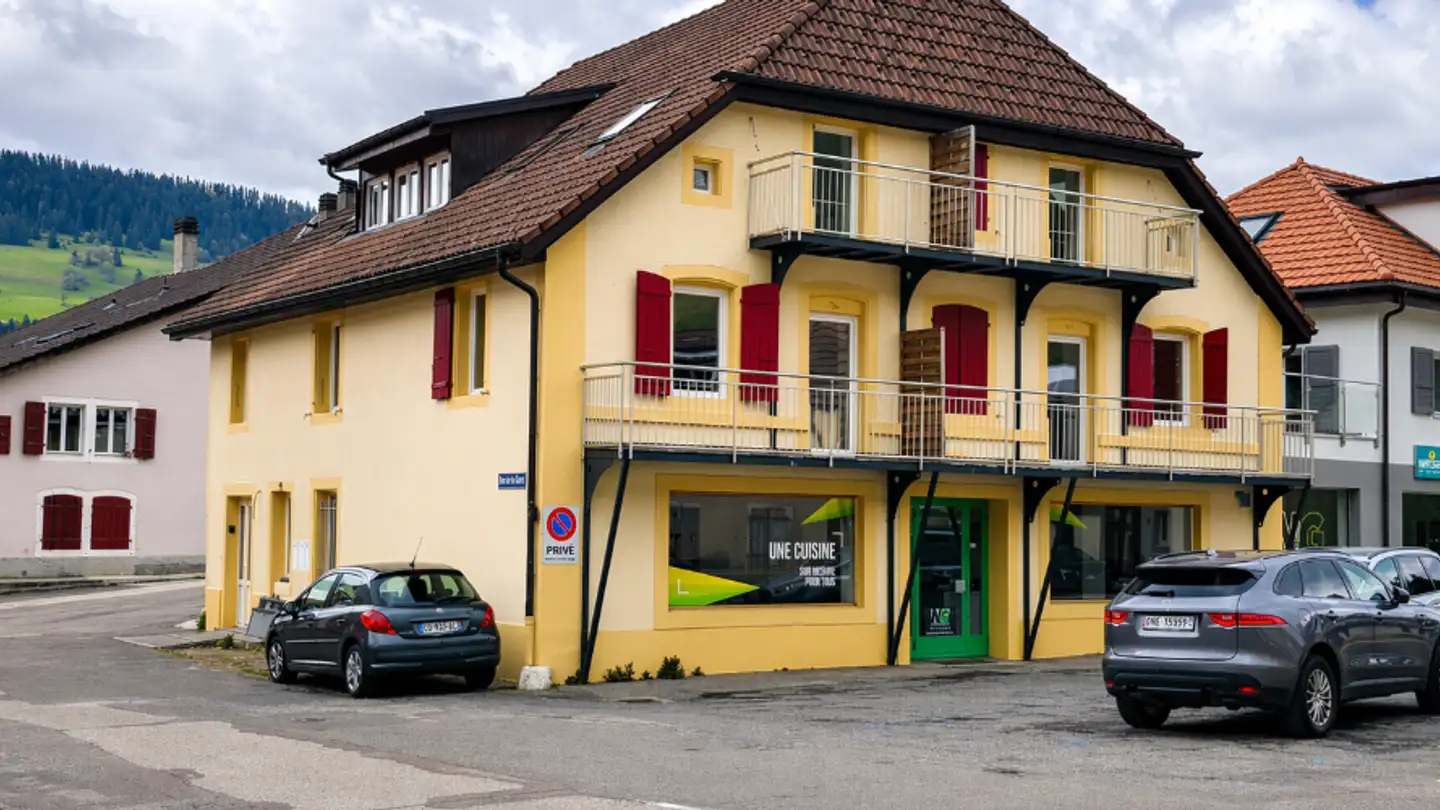 Edificio residenziale in vendita - Le Crêt-de-l'Eau, 2108 Couvet