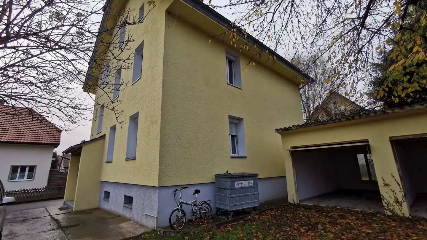 Garage individuel à louer - Mönchweg 2, 2543 Lengnau BE