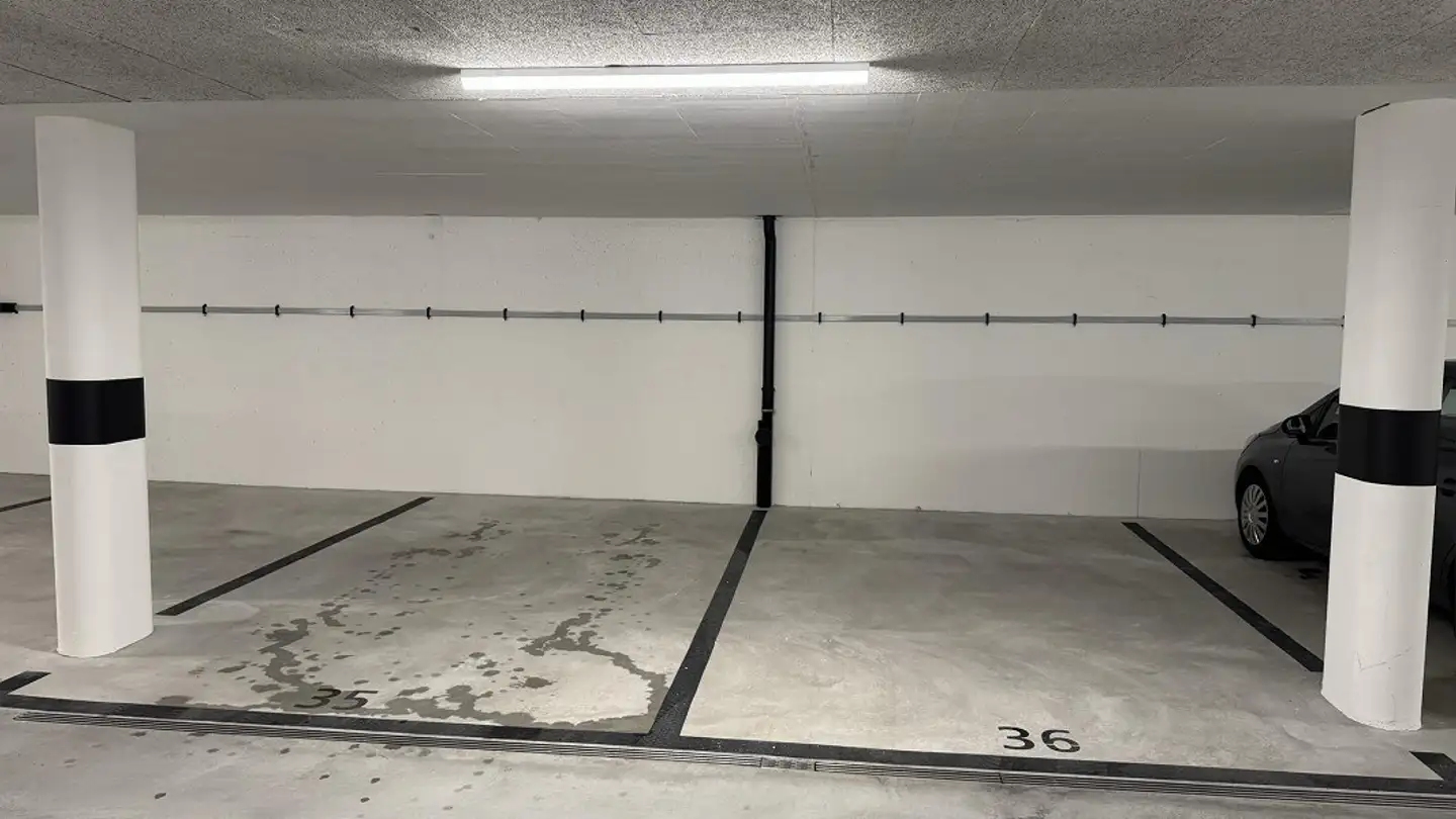 Place de parking souterraine à louer - Grossfeld 17, 6430 Schwyz