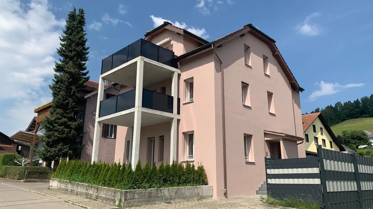 Place de parking extérieure à louer - Schulstrasse 13, 8362 Balterswil