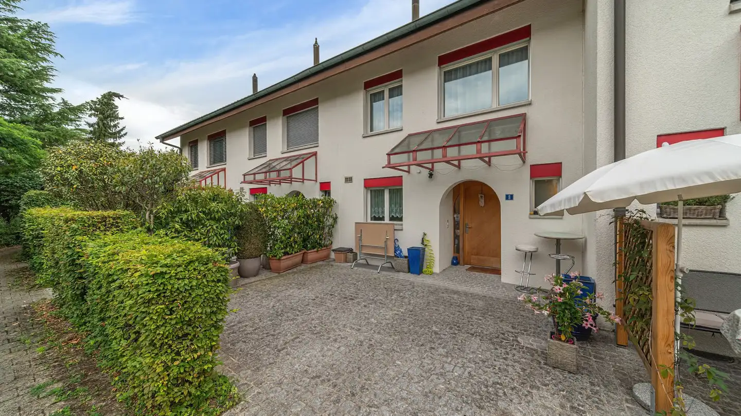 Casa a schiera in vendita - Herrenweg 9, 8303 Bassersdorf