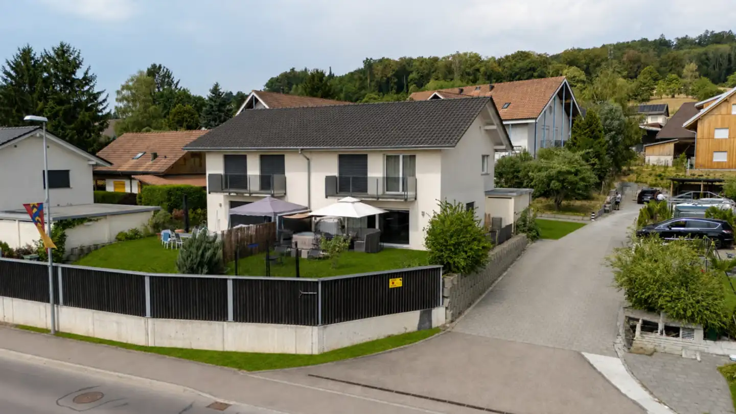 Maison jumelle à vendre - Bielstrasse 25b, 3237 Brüttelen