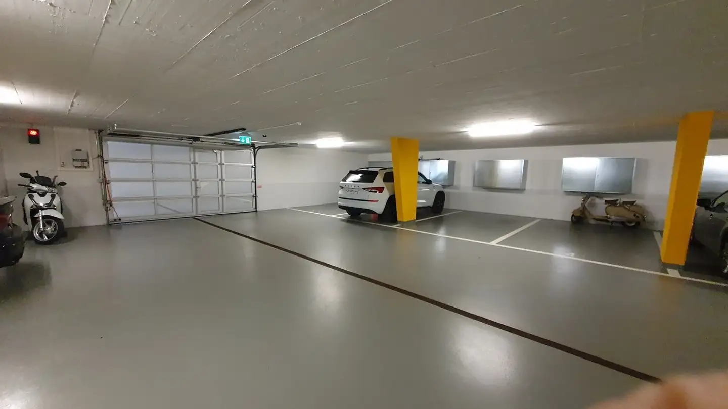 Single garage for rent - Schlüechtistrasse 8, 8104 Weiningen ZH - Photo 4