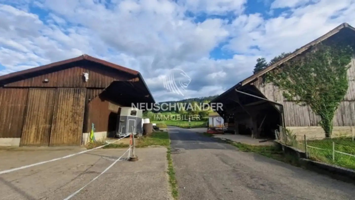 Commercial à louer - 2825 Courchapoix