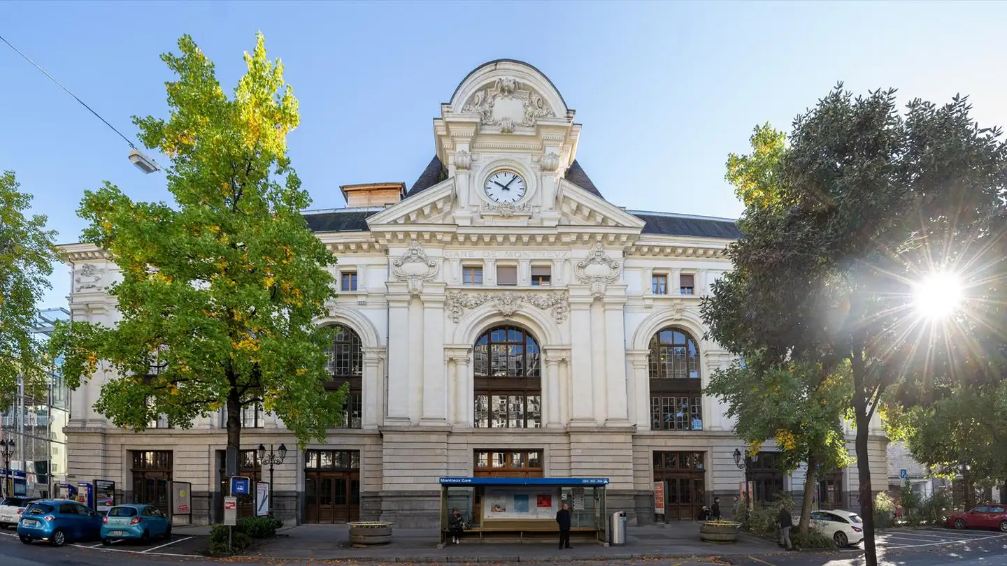 Commercial à louer - Avenue Des Alpes 74, 1820 Montreux