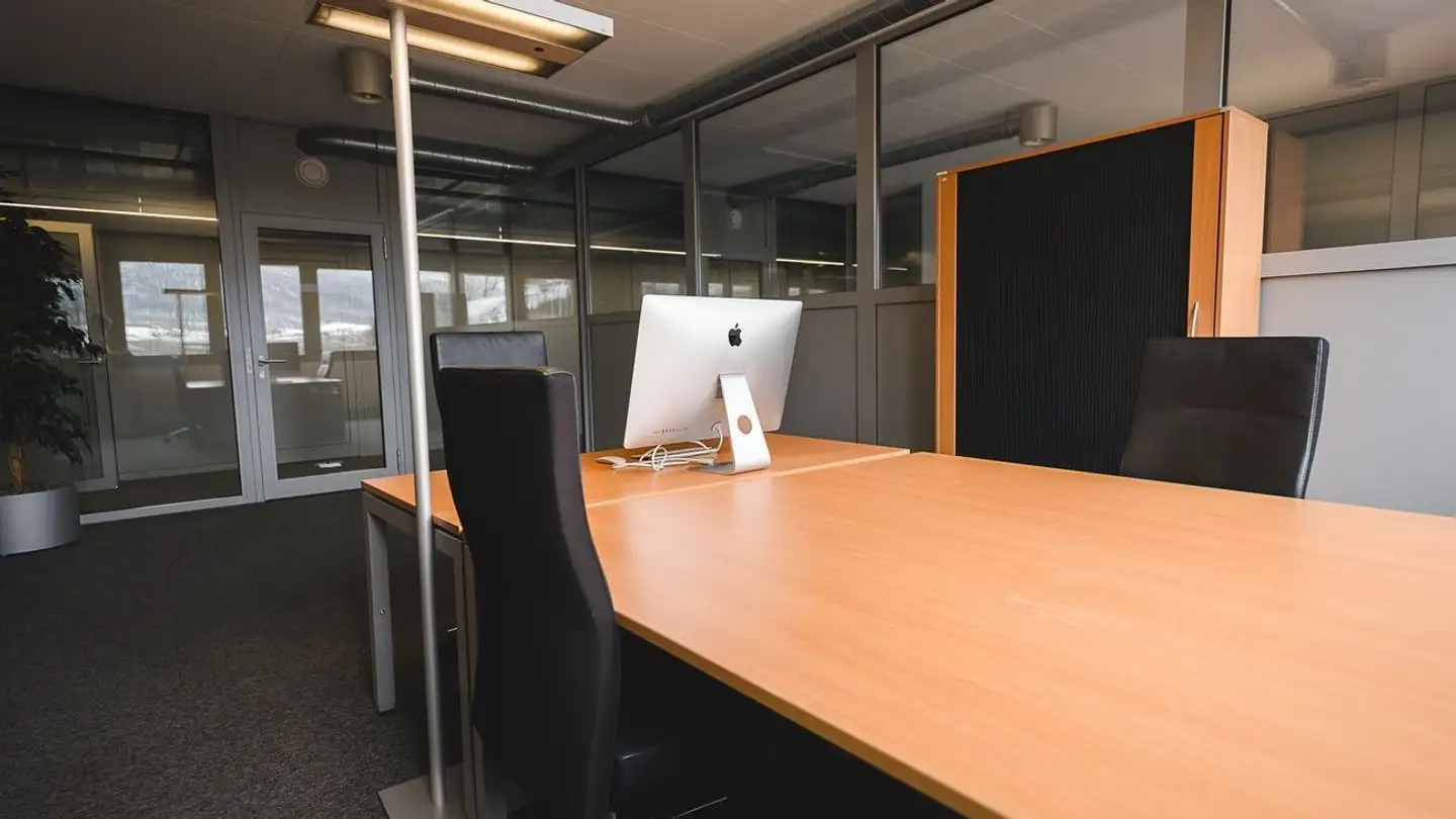 Office space for rent - Seewenstrasse 11, 6440 Brunnen