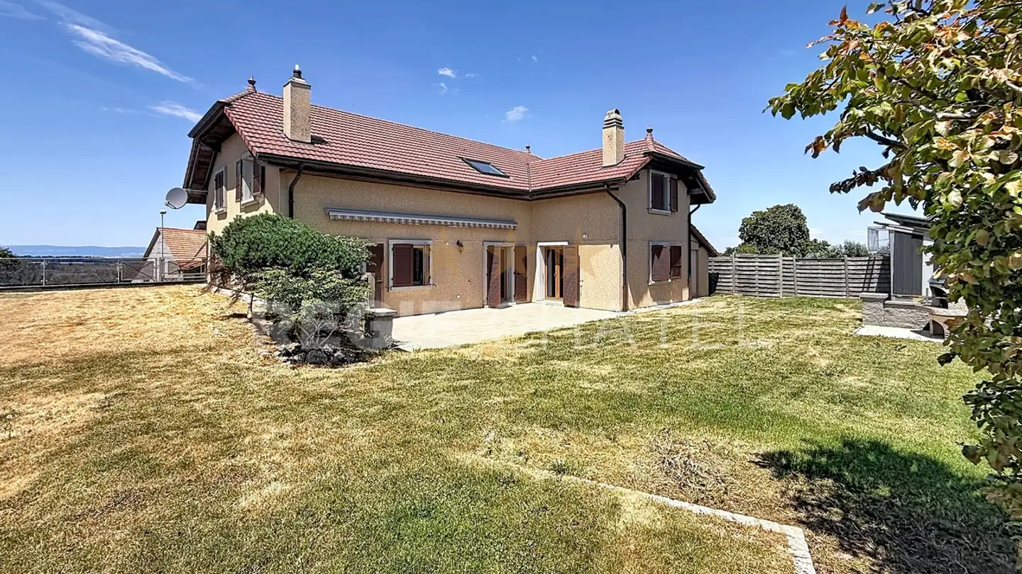 Villa for rent - Route De Sommentier, 1688 Sommentier - Photo 2