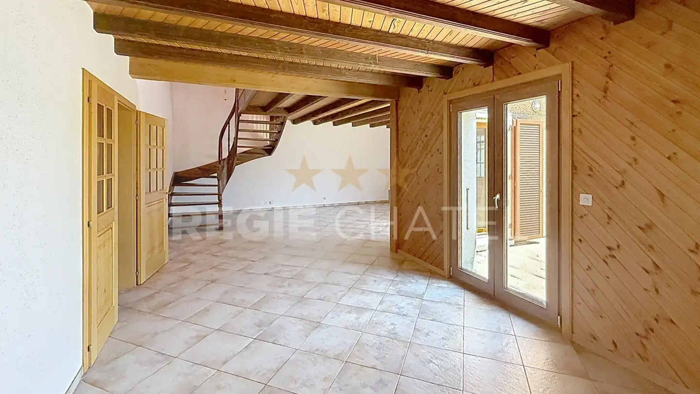 Villa for rent - Route De Sommentier, 1688 Sommentier - Photo 3
