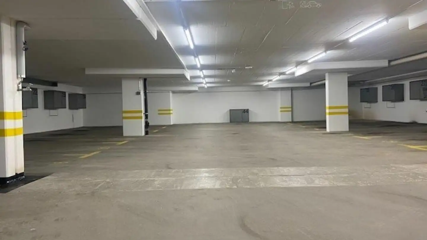 Underground parking space for rent - Am Holbrig 7, 8049 Zürich - Photo 2