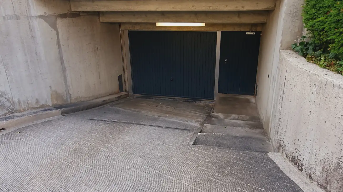 Tiefgaragenstellplatz mieten - Im Finstern Boden 17a, 4125 Riehen - Foto 2