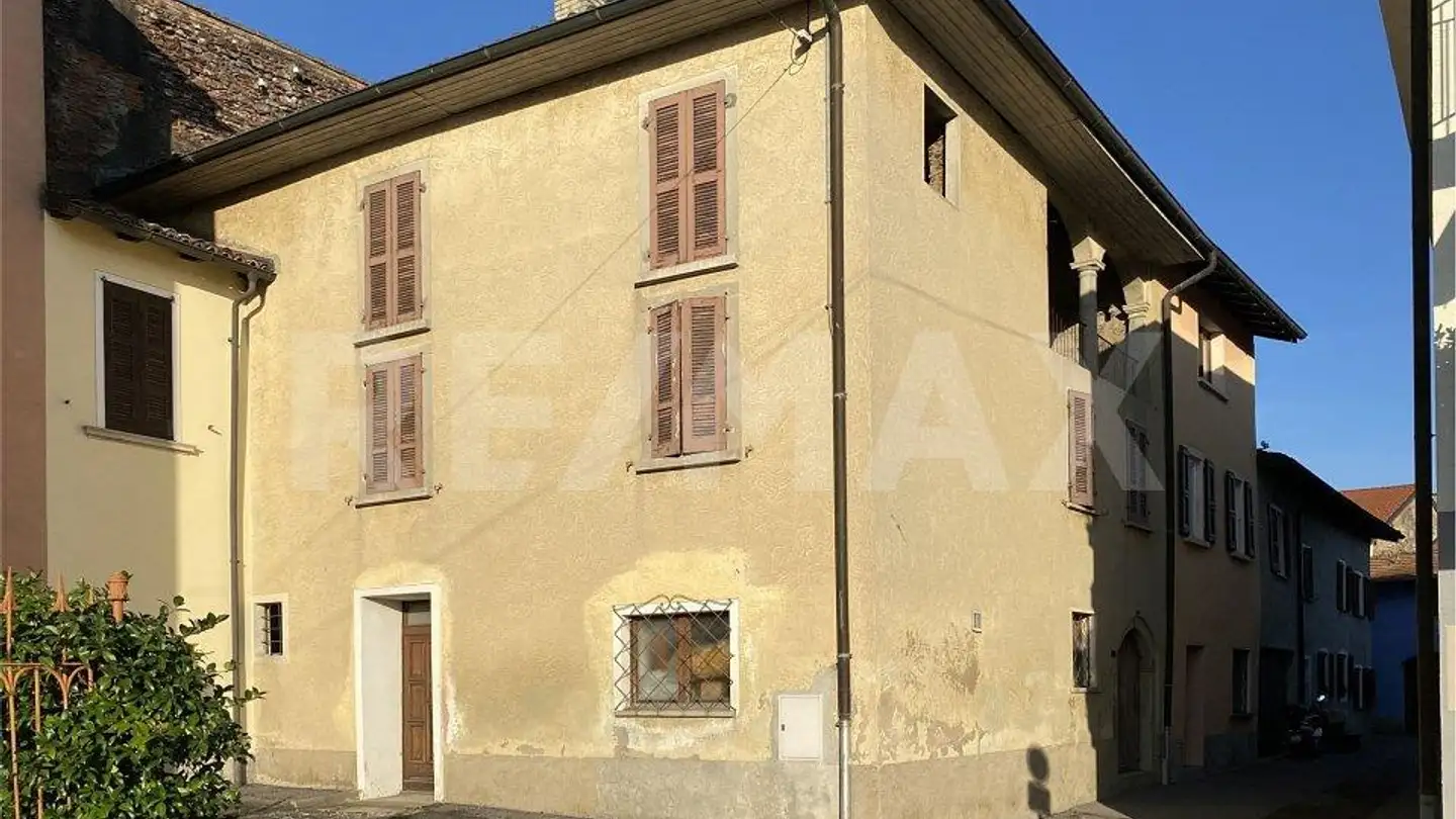 Edificio residenziale in vendita - 6852 Genestrerio - Photo 2