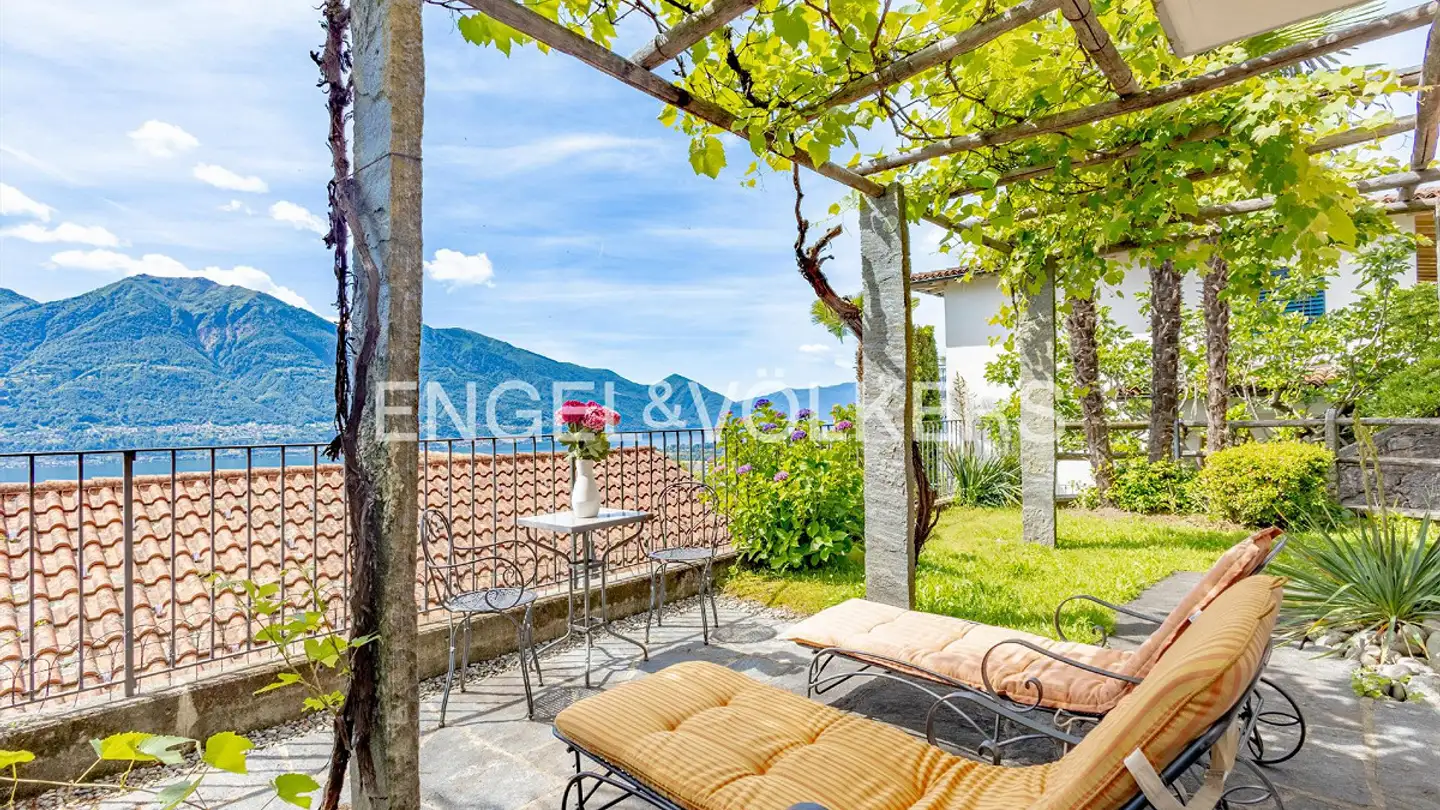 Casa bifamiliare in vendita - Via Brione, 6648 Minusio