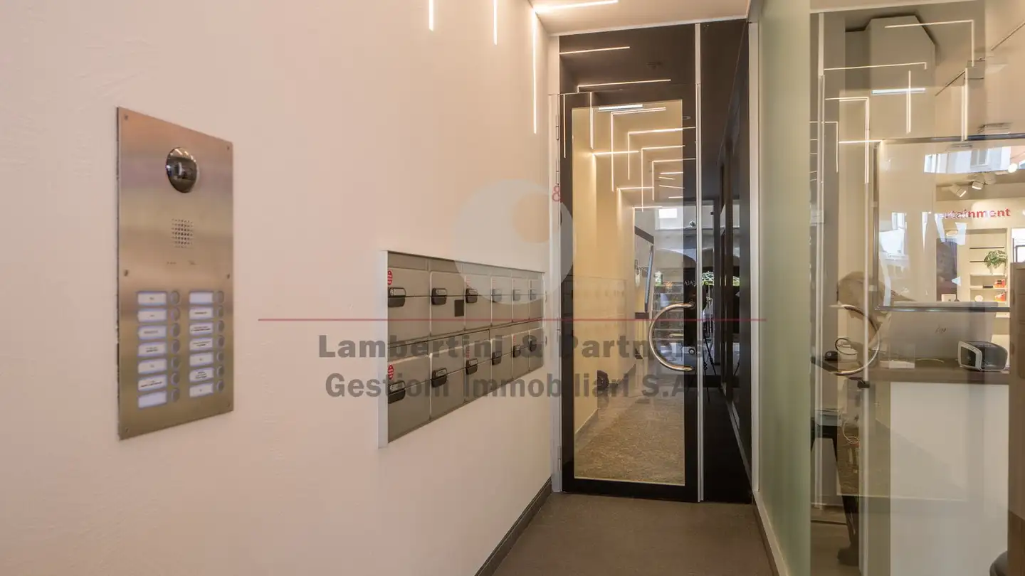 Spazio ufficio in affitto - Via Alla Ramogna 14, 6600 Locarno - Foto 2