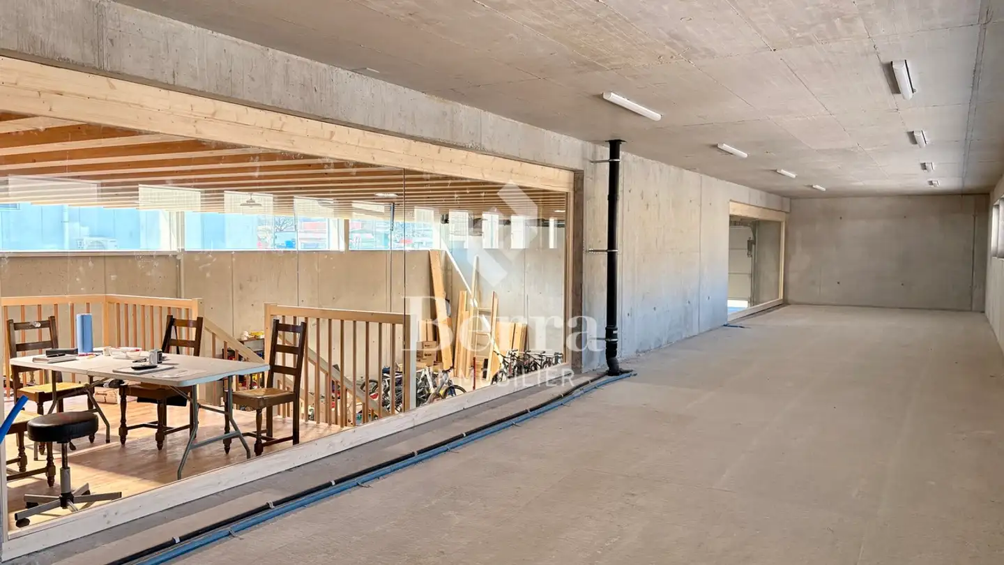 Arcade for rent - 1920 Martigny - Photo 2