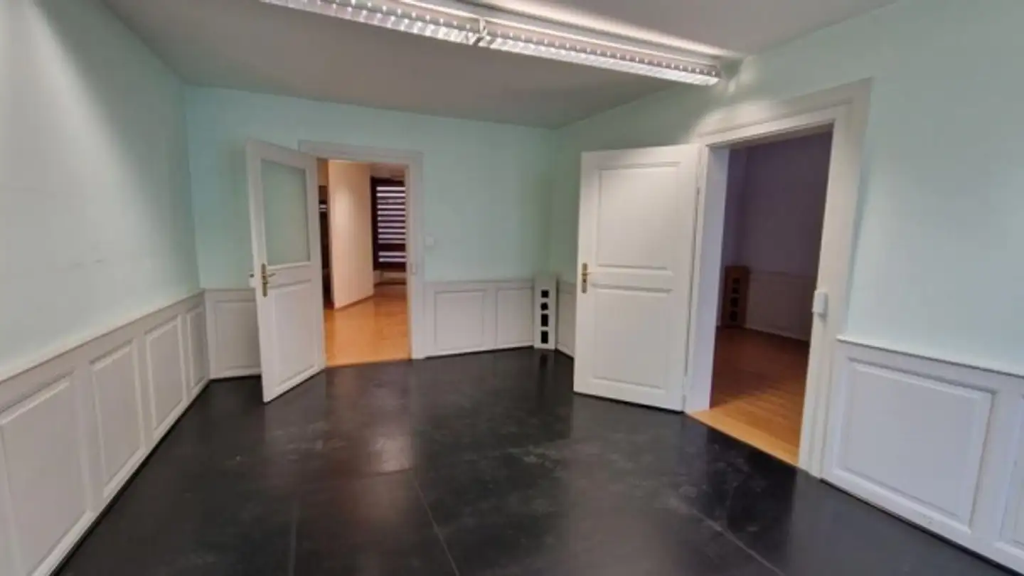 Mixed-use building for rent - Rue Du 23-Juin 13, 2800 Delémont