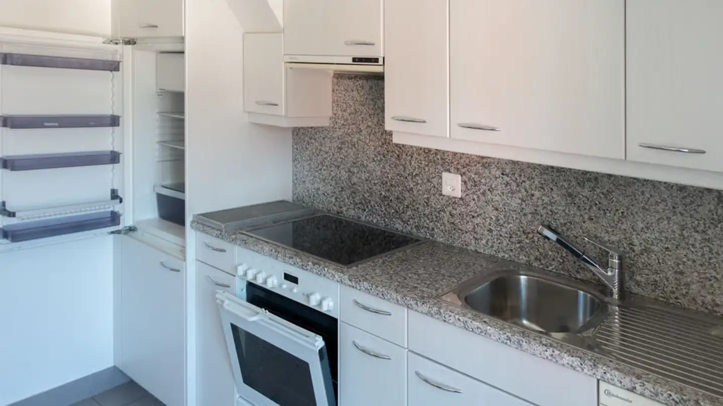 Dachgeschosswohnung mieten - Bahnhofstrasse 10, 8752 Näfels - Foto 4