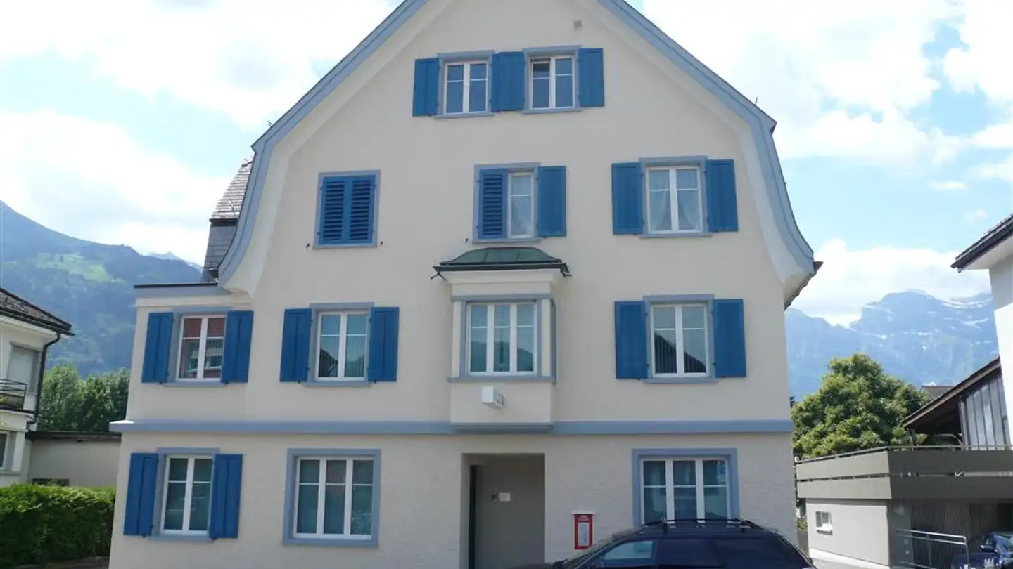 Dachgeschosswohnung mieten - Bahnhofstrasse 10, 8752 Näfels