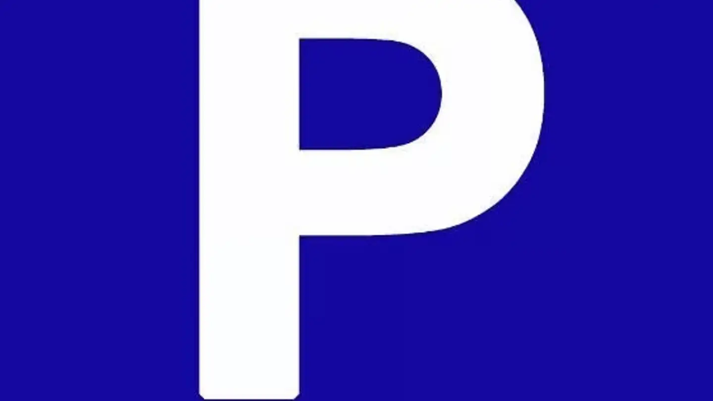 Place de parking extérieure à louer - Arinweg 11, 9470 Buchs SG