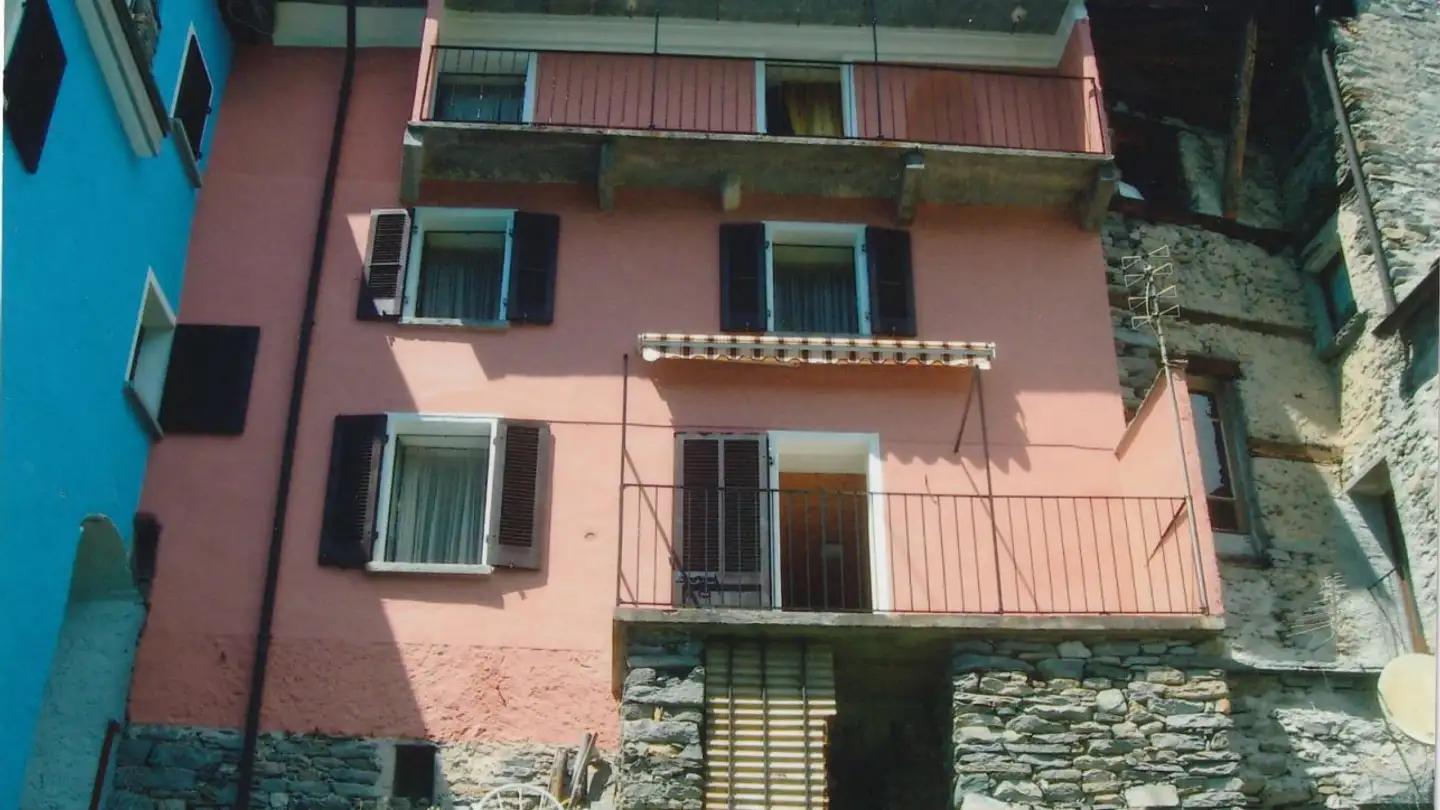 Einfamilienhaus kaufen - Via Costa Sopra Borgnone, 6658 Borgnone